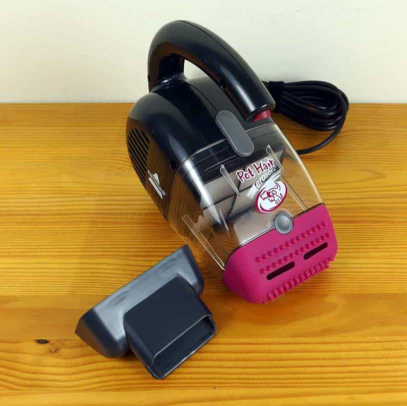 Handheld vacuum cleaner with pet hair accessories