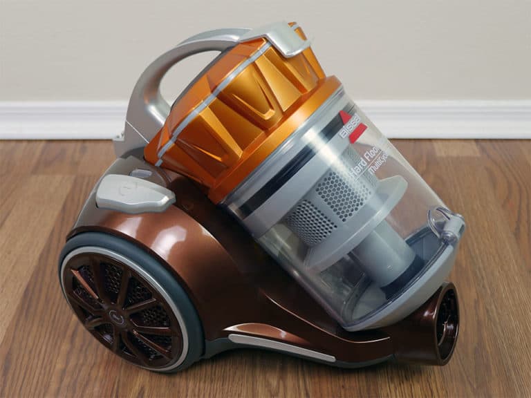 12 Best Small Vacuums (According to Experts)