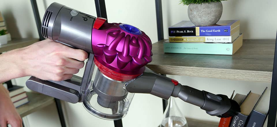 Combo tool on the Dyson V7 in action