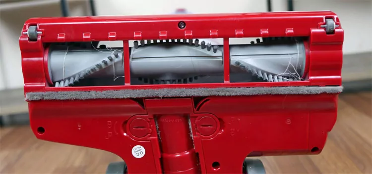 Shark rotator brushroll cleaning head