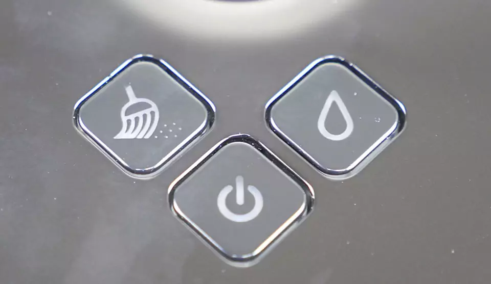 Control buttons on the Braava 380t