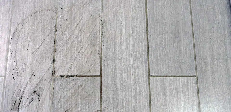 O-Cedar spray mop mud cleaning tests