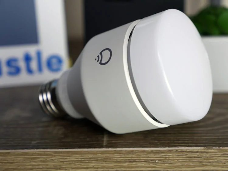 LIFX smart bulb review
