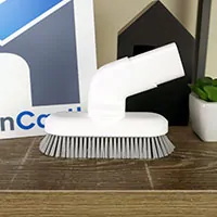 Dusting brush included with the Roidmi F8