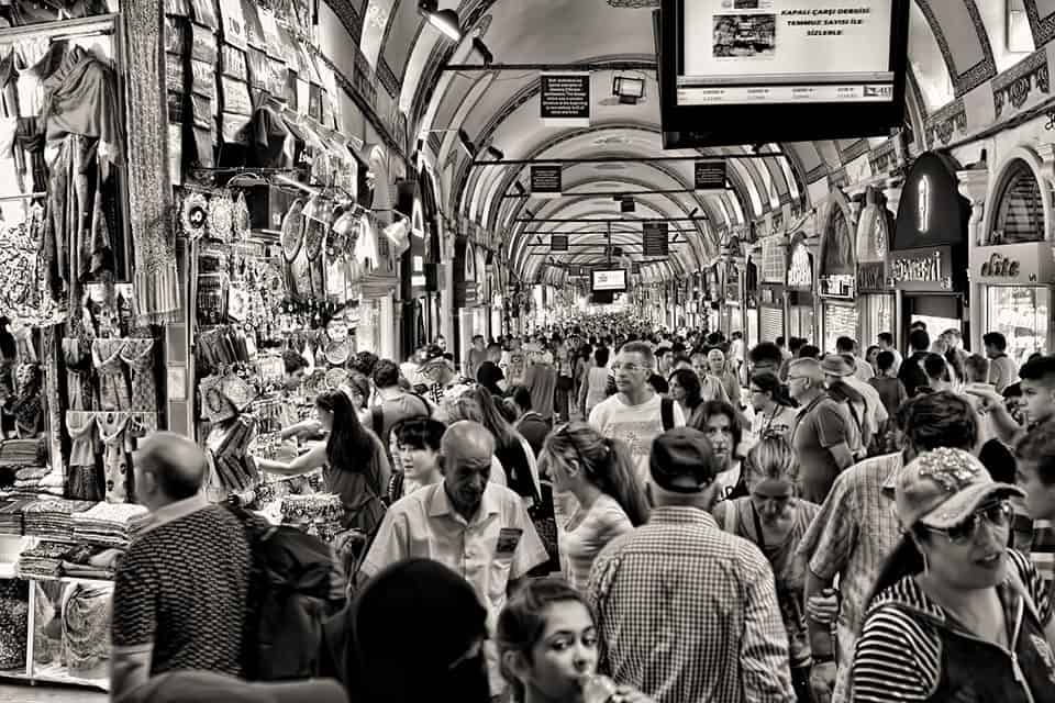Black Friday shopping in-store versus online