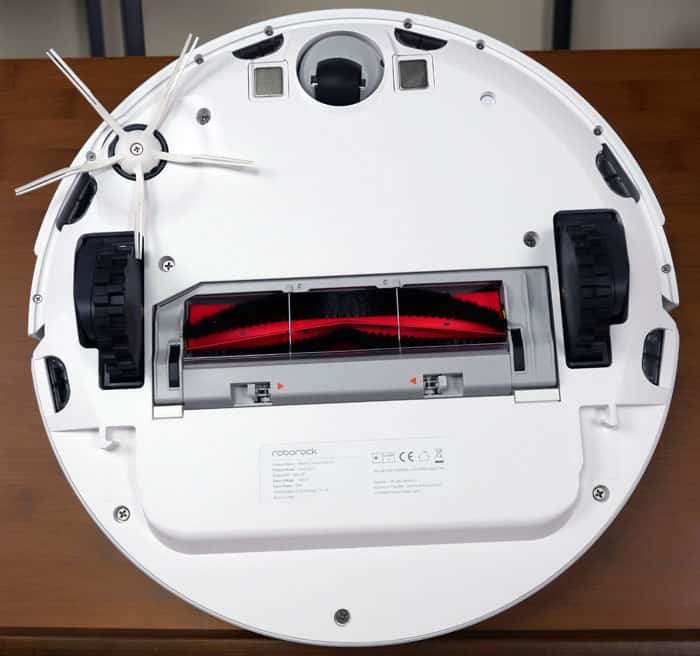 The underside of the Roborock S6 robot vacuum 