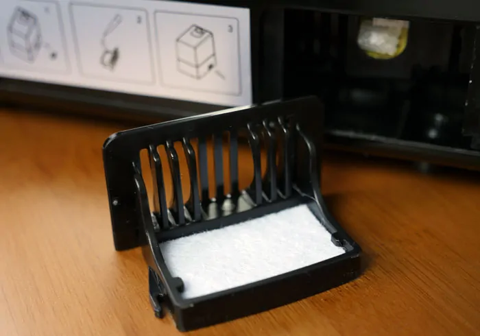 Essential oil "aroma pad" on the Elechomes humidifier