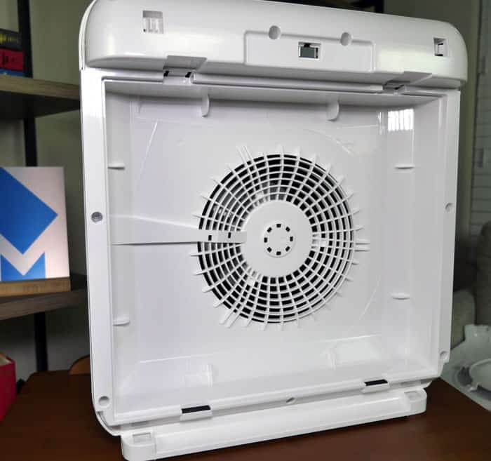 fan blades on the Coway air purifier 