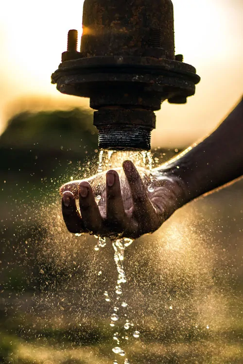 Clean water from pipes