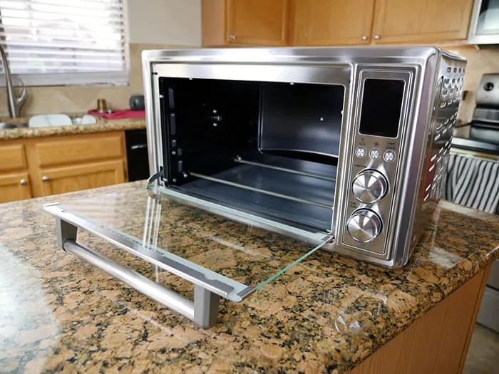 Inside look at the Cosori toaster oven