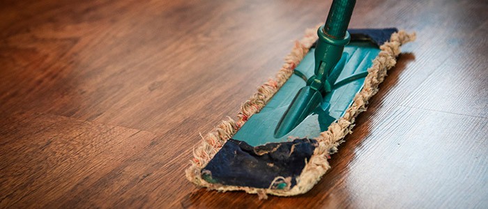 How to clean vinyl plank and laminate flooring