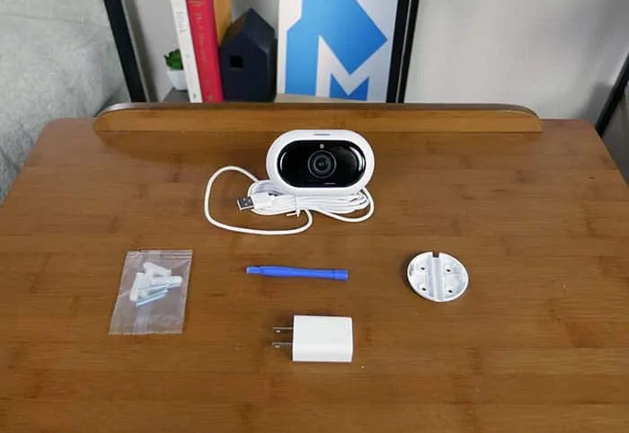 whats in the box - Blurams Pro Outdoor camera