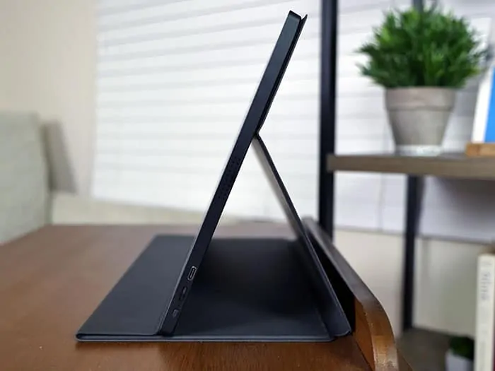 Size of the Lepow portable monitor