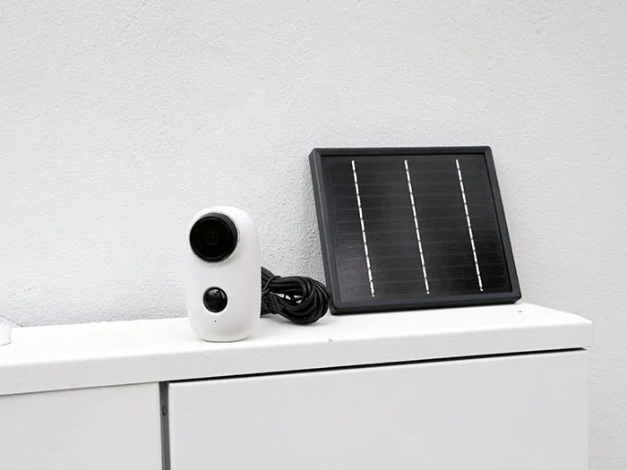 HeimVision camera with solar panel 