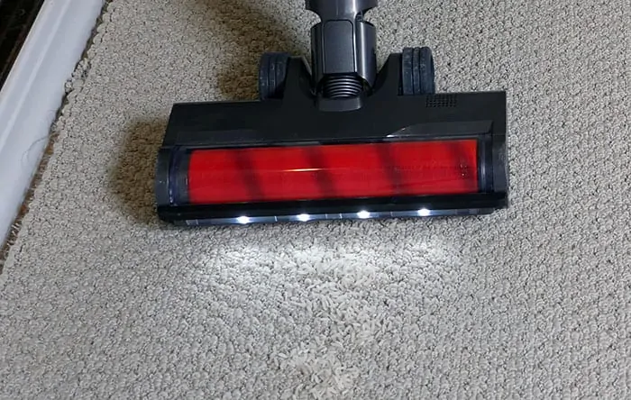 Soft roller cleaning head on the Levoit LVAC 120