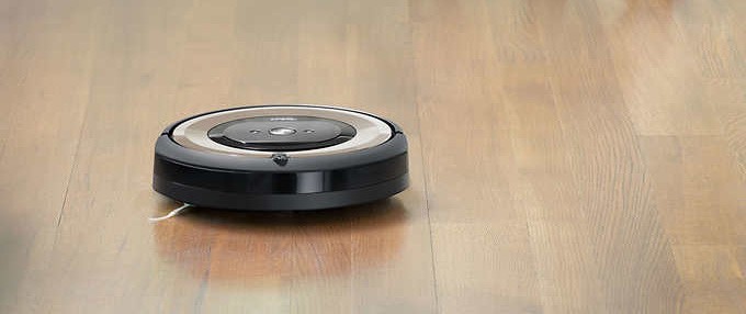 Roomba e6 robot vacuum cleaning