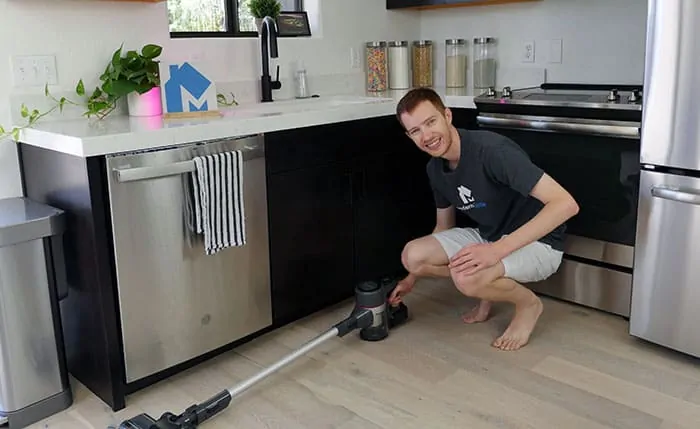 Maneuverability of the Elechomes cordless vacuum