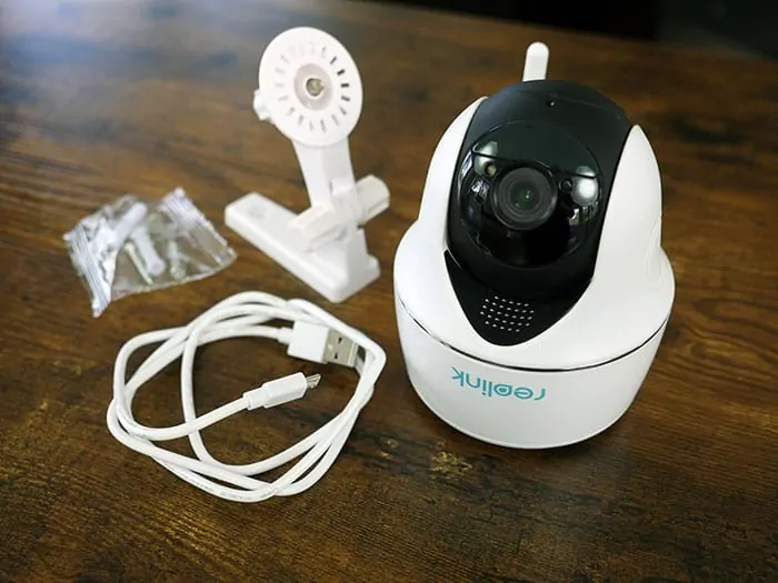 Reolink Argus camera and accessories