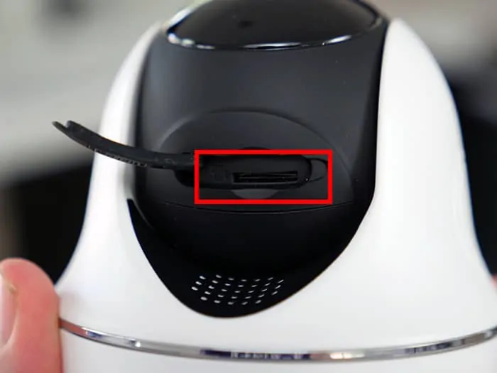 SD card slot on Reolink Argus