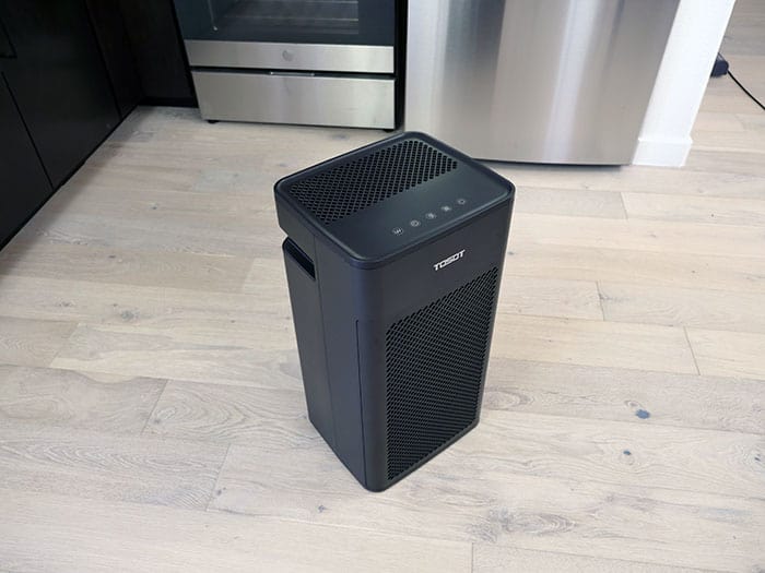 What's included with the TOSOT air purifier? 