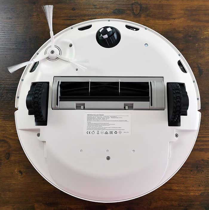 Underside of the 360 S9 robot vacuum 