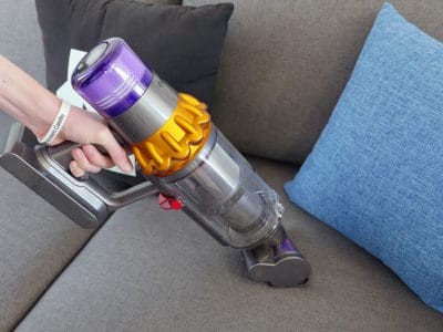 Dyson V15 Handheld Cleaning2
