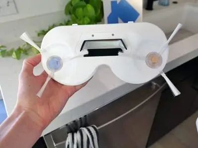 Vacuum attachment for the Narwal