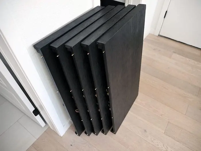 Metal pins on the Transformer table