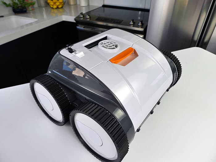 Front of the Aiper Aipury pool cleaning robot