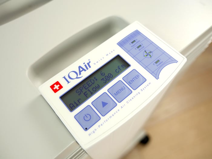 IQAir HealthPro Plus controls