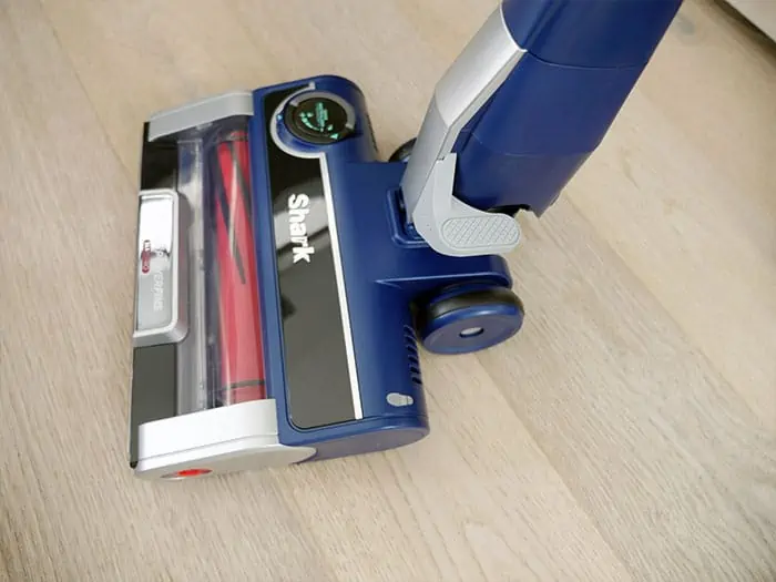 Shark Stratos Vacuum Noise Shark Stratos on hardwood floor setting