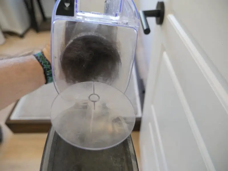 Shark Stratos vs. Vertex Cordless - Objective Cleaning Comparison