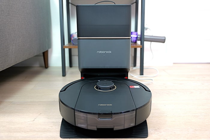 ROBOROCK Roborock Q55 Pro Plus Q5 Pro Plus Robotic Vacuum and Mop with  Smart Navigation, Self-Emptying, Multi-surface in Black